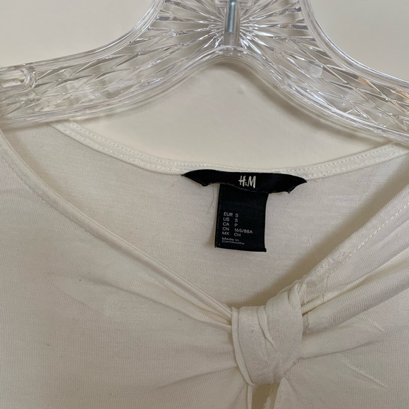 H&M Top ✨ - Picture 2 of 3